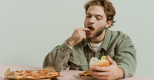 Study Finds Emotional Eating Is Bad For Your Heart