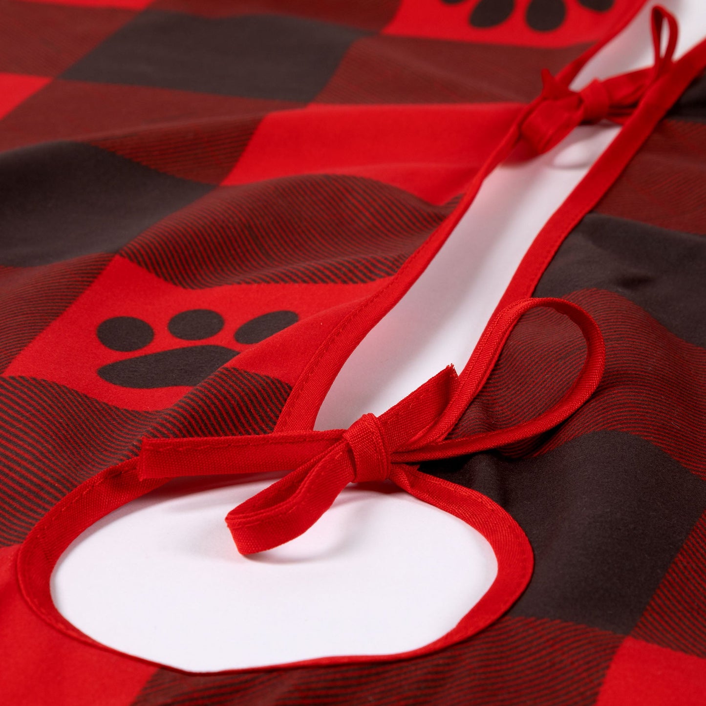 Pets & Paws Christmas Tree Skirt