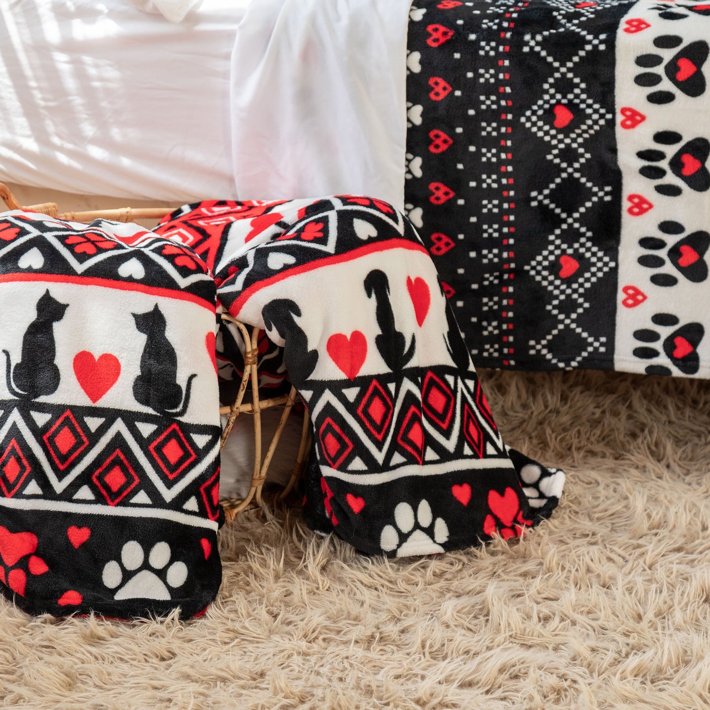 Super Cozy&trade; Hearts & Paws Fleece Blanket