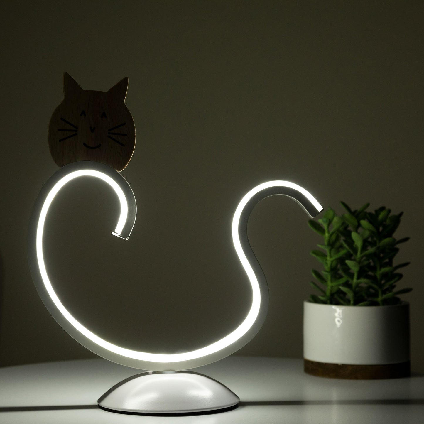 Curvy Kitty Table Lamp