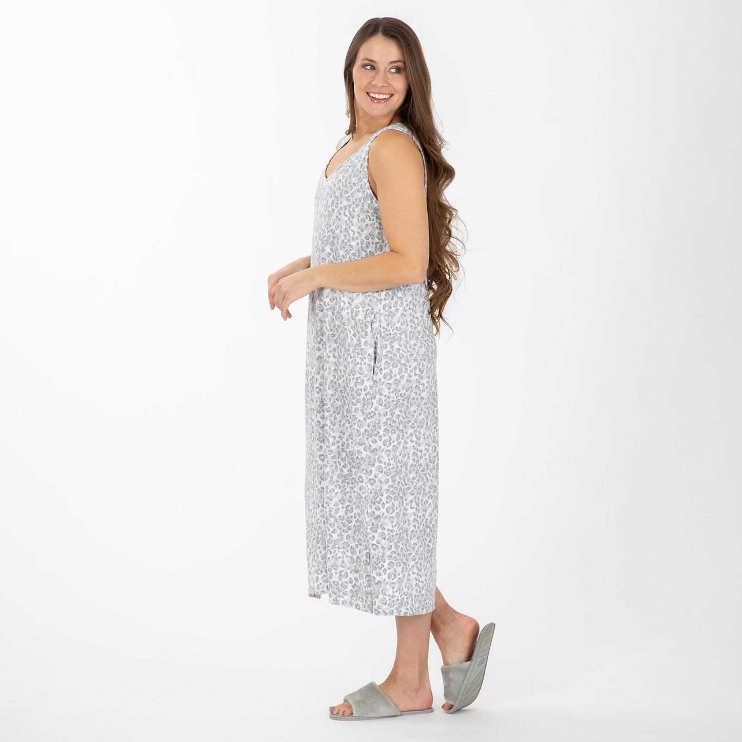 Lightweight Cheetah Print Sleeveless Nightgown