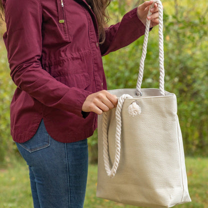 Beautiful Walk Cat Tote Bag